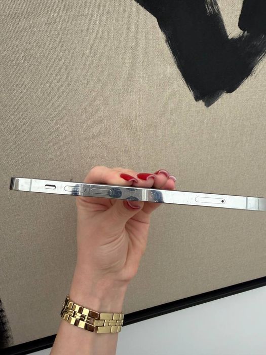 IPhone 12 Pro White 128 GB
Акумулятор 76%
Face Id працює чітко


Теле