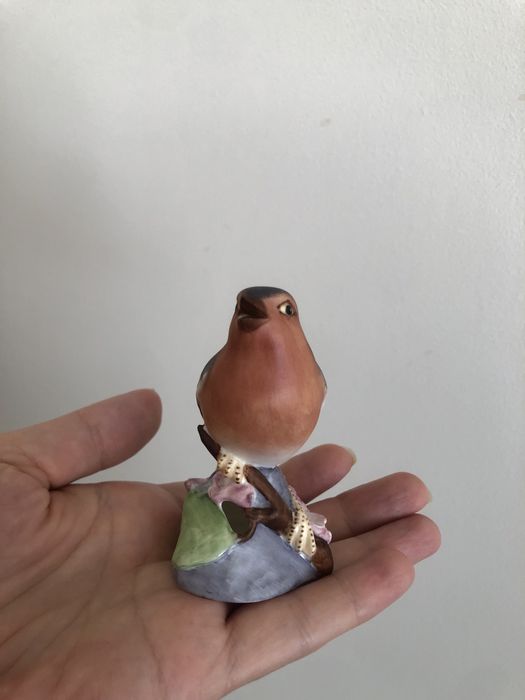 Статуетка пташка , Англія