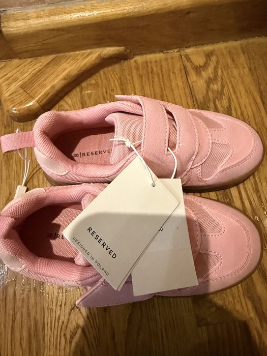 Продам кросівки для дівчинки Reserved