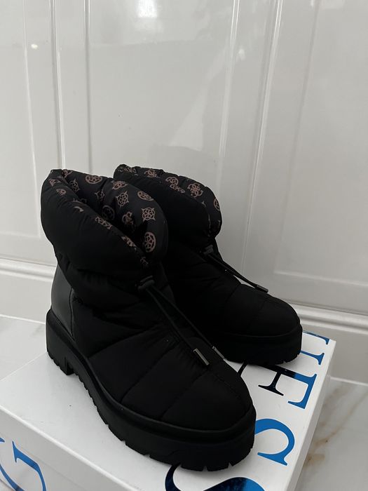 Buty zimowe śniegowce GUESS Leeda 37