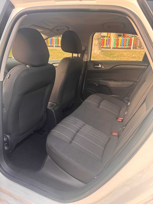 Citroën C4 — fotografia 6