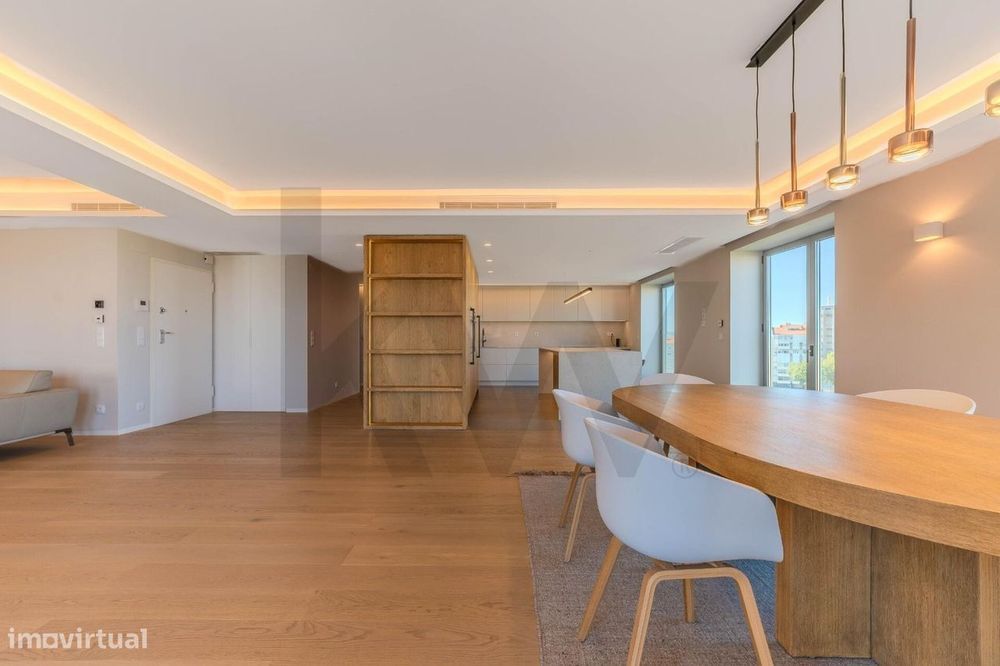 T3 de 211 m2 com 3 suítes e vista panorâmica sobre Lisboa | Amoreiras