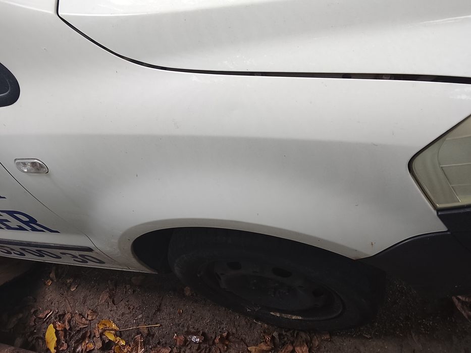 Błotnik prawy lewy fox n2c