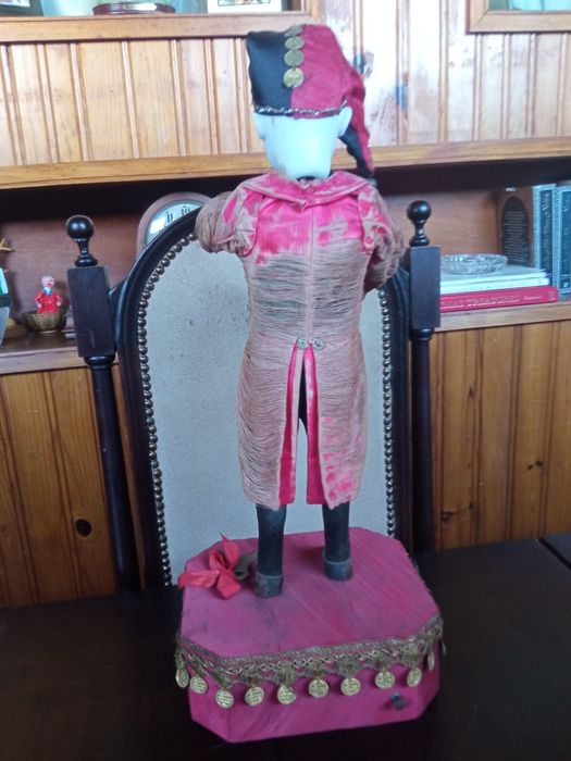 Bonito e raro autómato