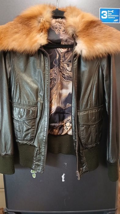 Кожаная куртка бомбер s