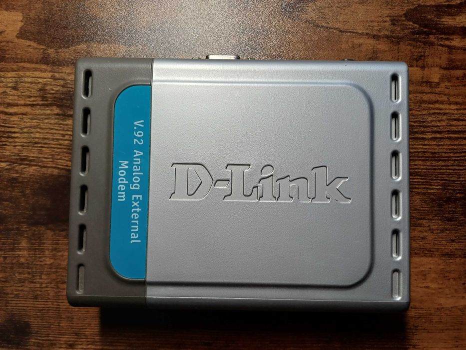 Зовнішній аналоговий модем D-Link DFM-562E