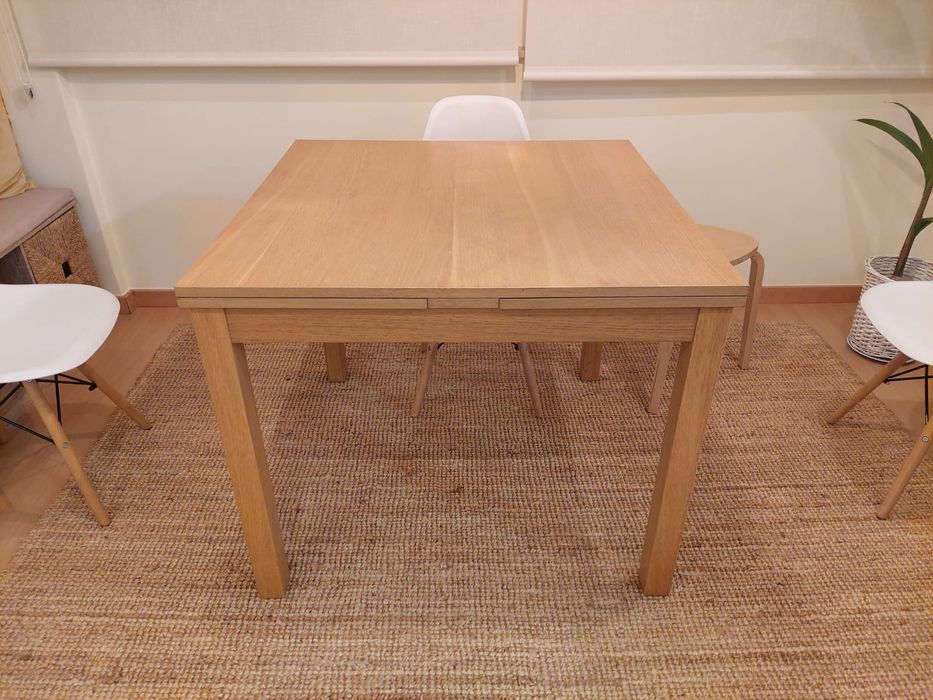 Conjunto Mesa e Cadeiras