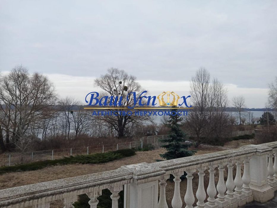 Продажа  дома  с выходом форватер Днепра. Конча-Заспа  дамба.