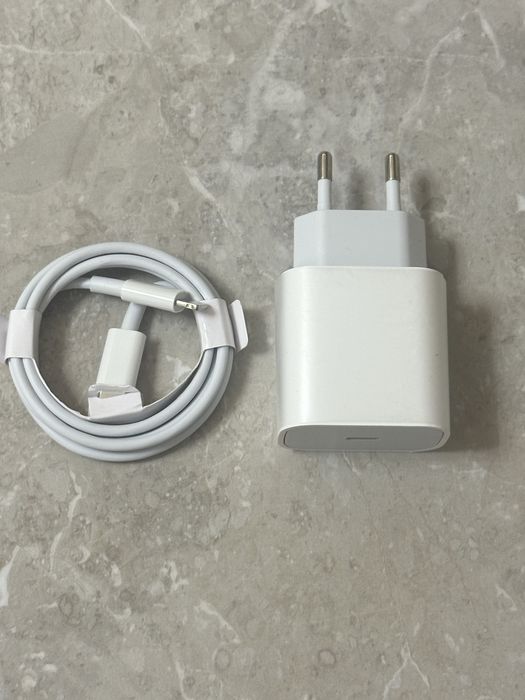 Швидкісна зарядка для iPhone 20W комплект: адаптер + кабель 1 метр
