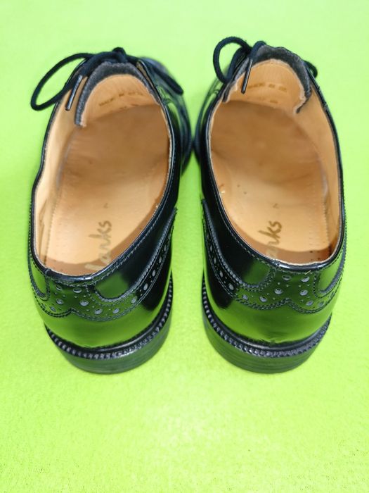 Туфлі, Броги Clarks