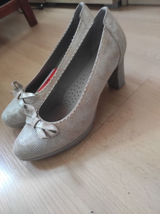 Czółenka LASOCKI rozmiar 36