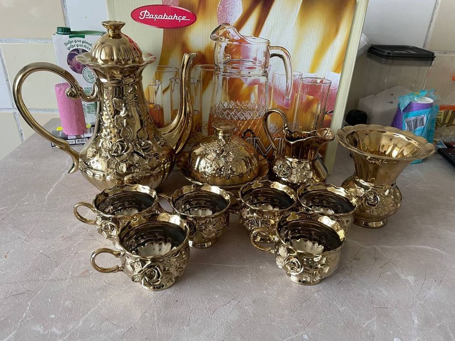 Продам кофейный сервиз из 10 предметов