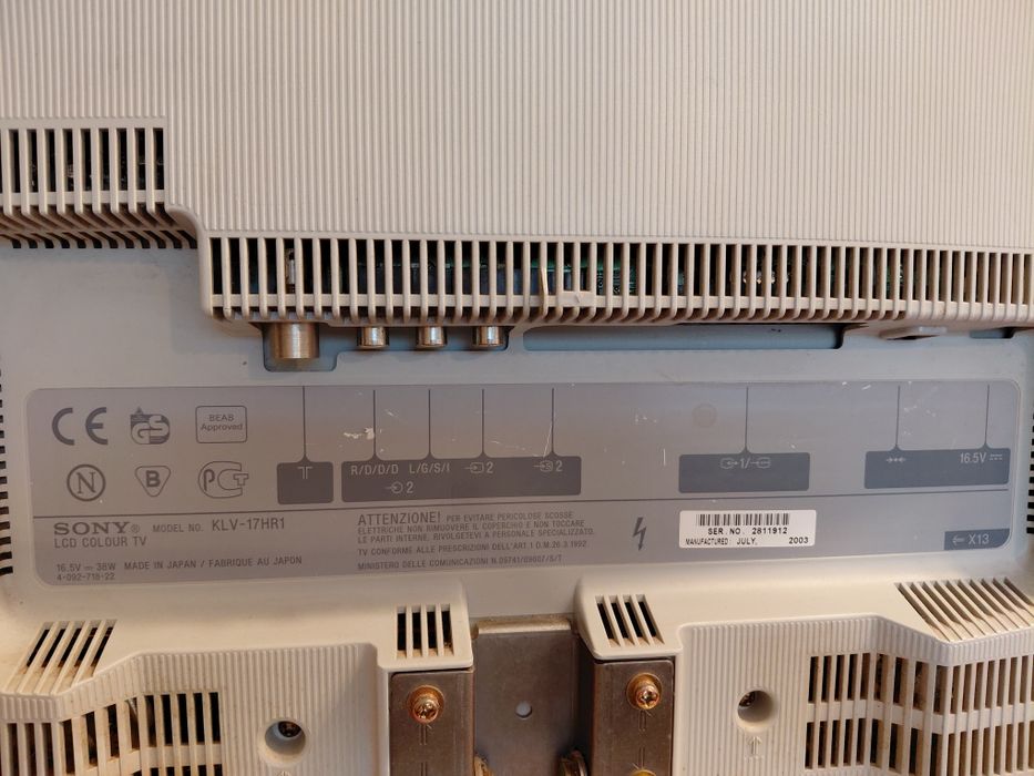 Vendo LCD Sony cinzenta