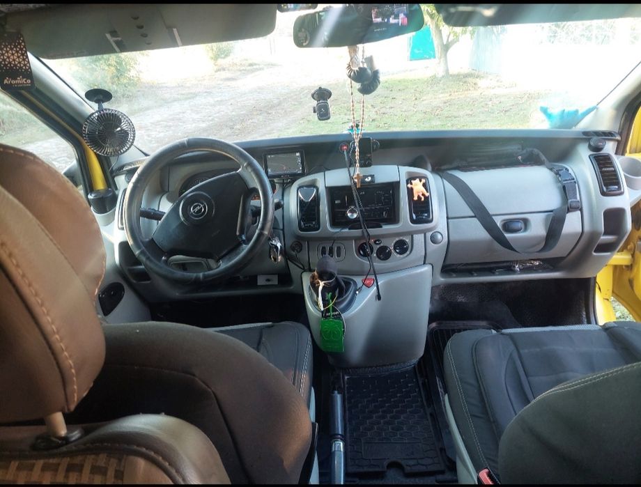Продам Opel Vivaro 2004року