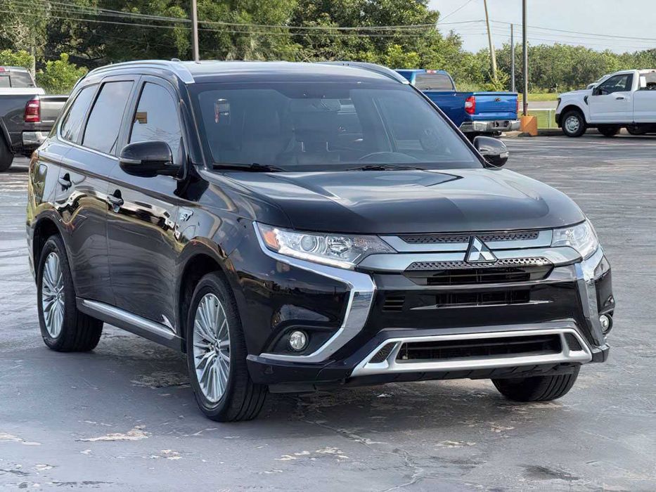 Mitsubishi Outlander PHEV SEL      2019