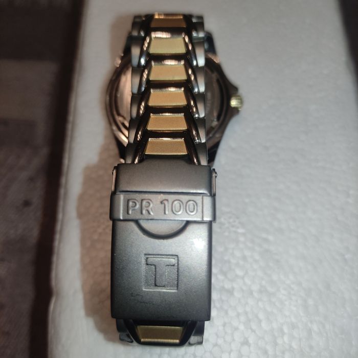 Годинник Tissot pr100