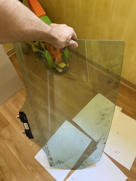 Стекло двери заднее левое HONDA CIVIC 2015-2021