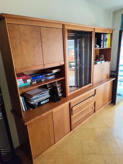 Móvel de Sala com Vitrine