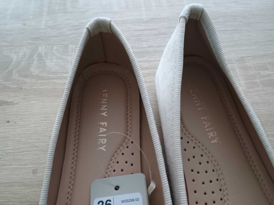 baleriny zamszowe kremowe roz 36 nowe