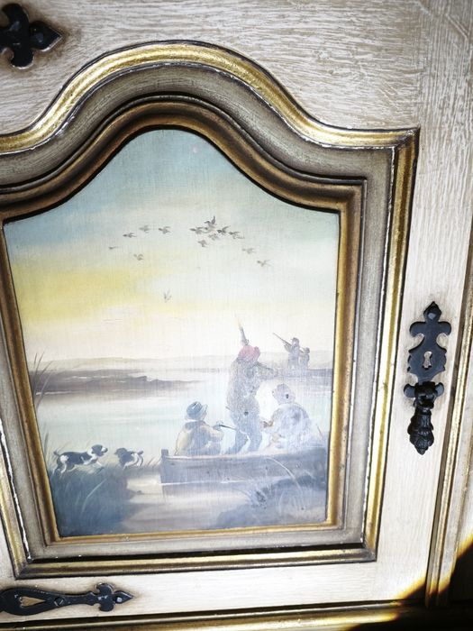 Móvel de Sala Vintage/Clássico com Pinturas à Mão (Cenas de caça)