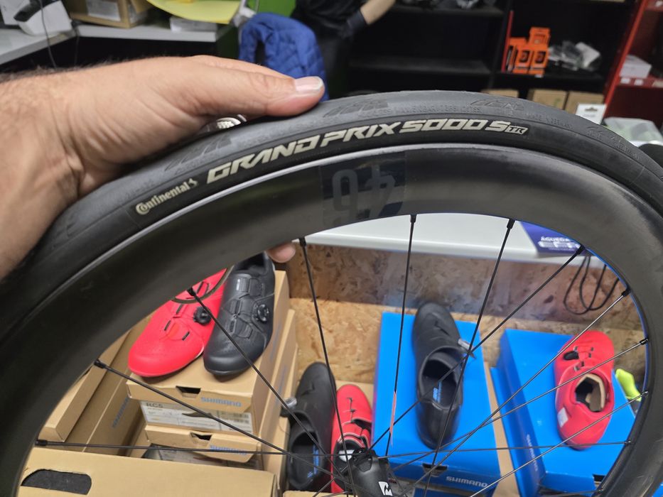 Rodas reynolds disco com pneus de topo