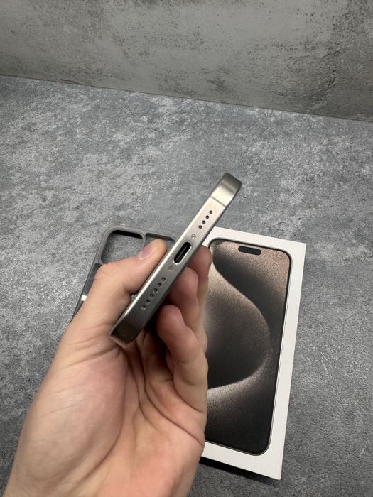 Iphone 15 pro max / bateria 87% / 256 gb pamieci