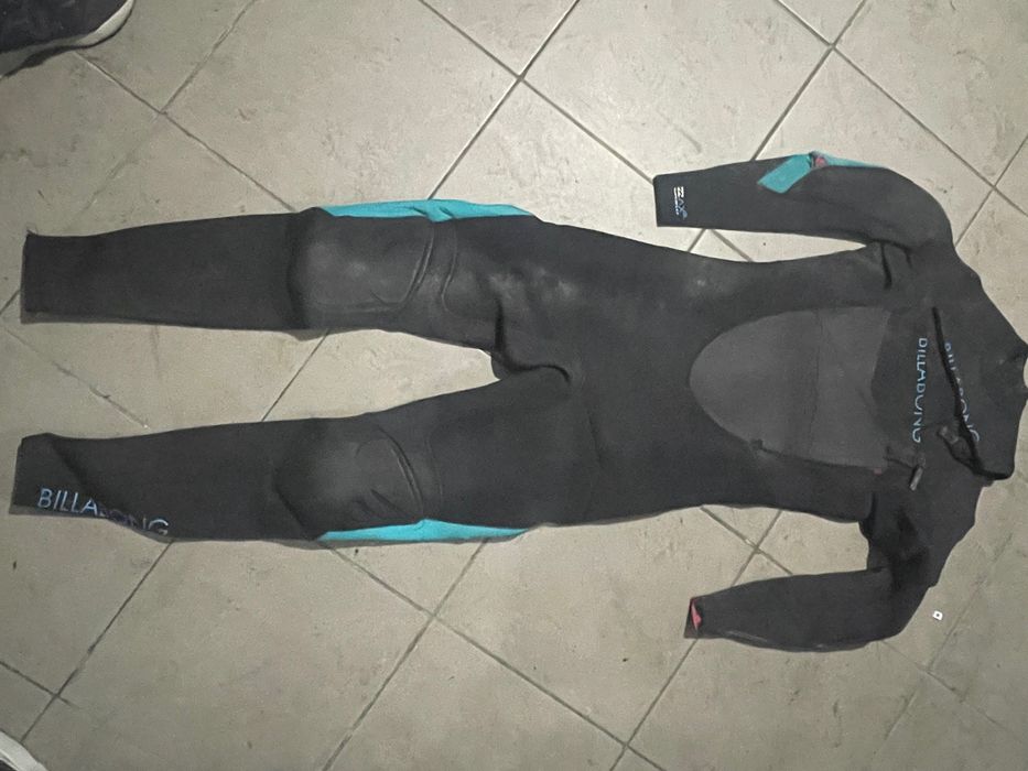 4 Fatos de surf usados