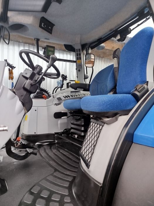 Трактор New Holland T6020