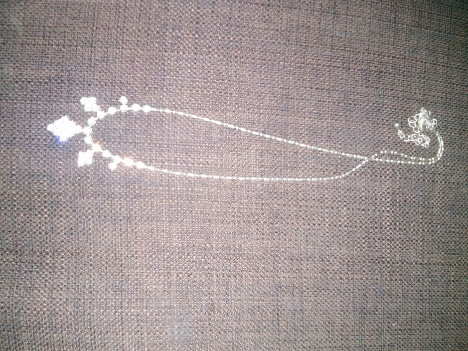 Biżuteria ze sztucznymi cyrkoniami