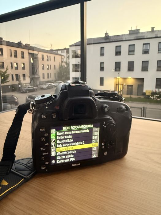 Nikon D610 + 3aku + grip