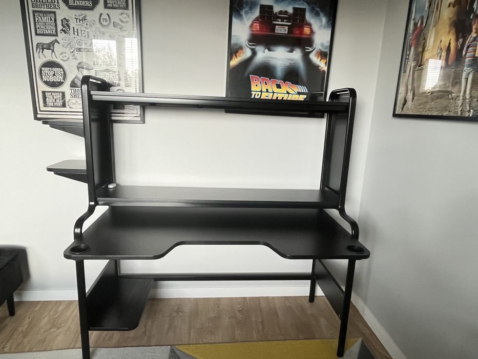 Biurko gaminowe IKEA FREDDE