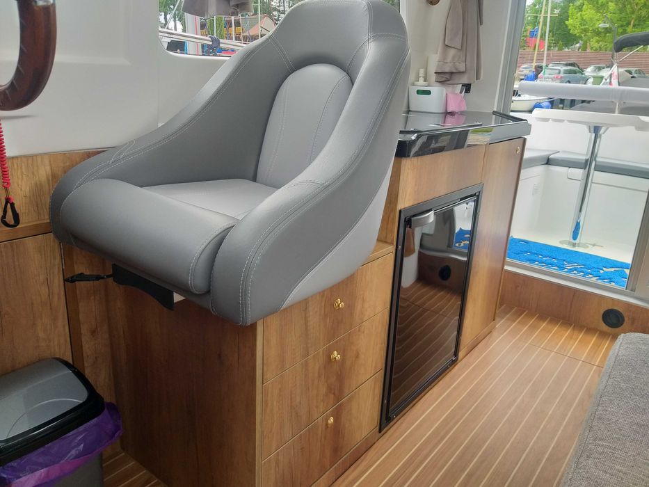 Wynajem houseboat czarter łodzi motorowej Jacht motorowy Quest 825