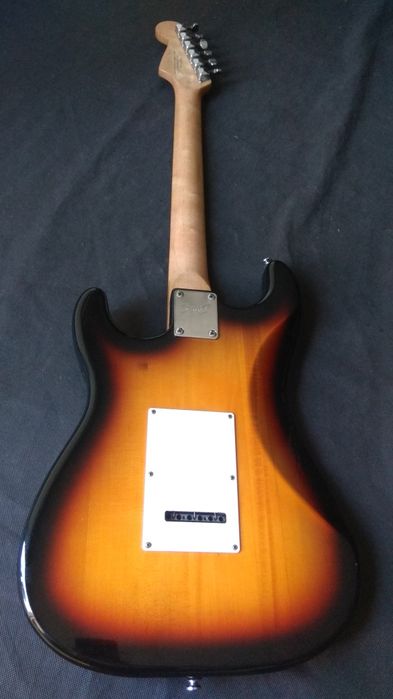 FENDER SQUIER bullet stratocaster guitarra eletrica