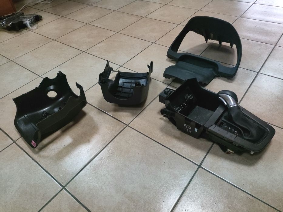 Кожух руля рульової колонки Elantra 2016-2017-2018-2019-2020 під замок