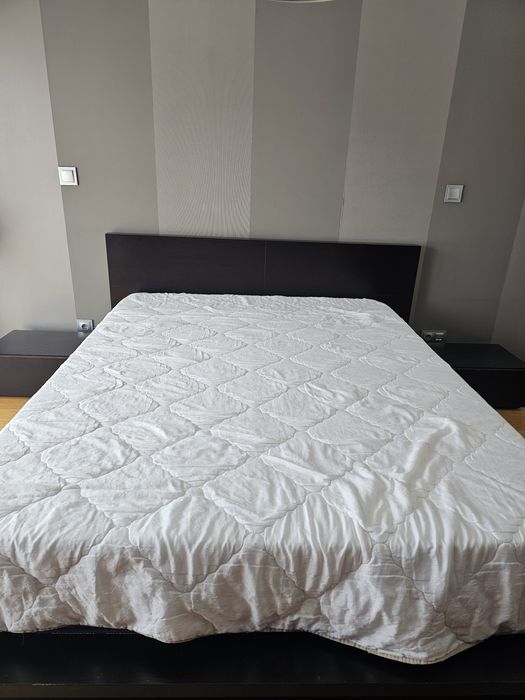 Conjunto de cama e 2 mesinhas de cabeceira