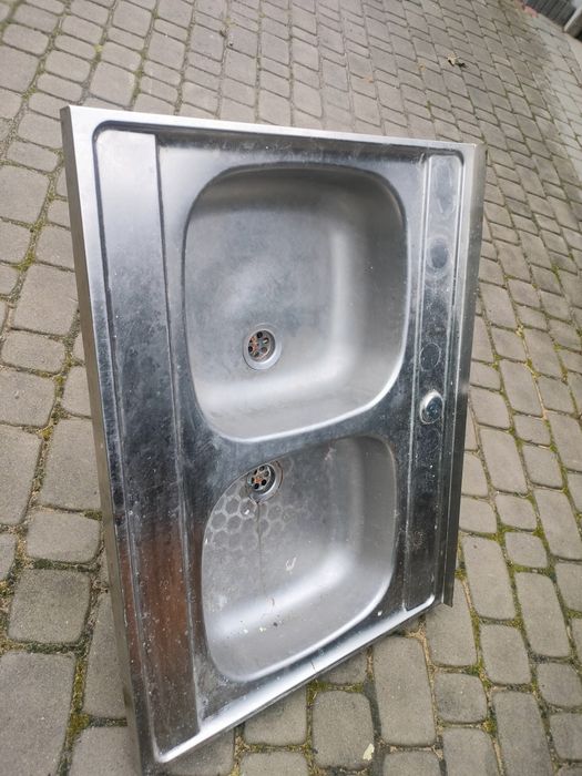 Zlewozmywak ze stali nierdzewnej
