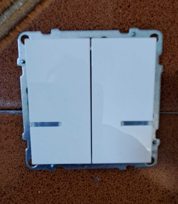 Interruptor Duplo Conectado Legrand New Suno - Mais barato do OLX