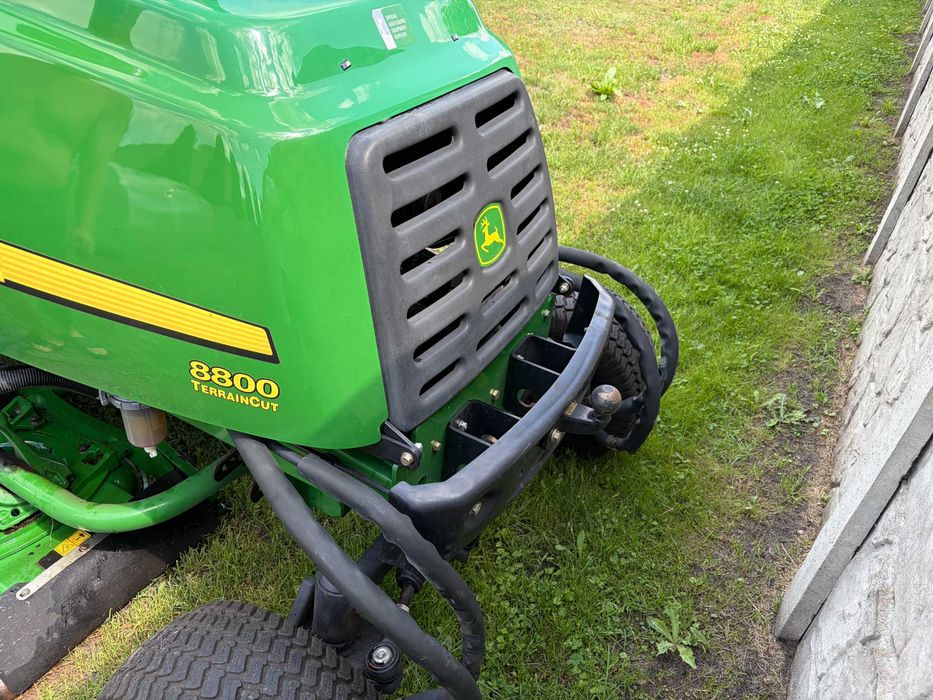 Kosiarka Samojezdna Do Dużych Powierzchni Traktorek John Deere 8800 TerrainCut 5 Kosisk 230CM