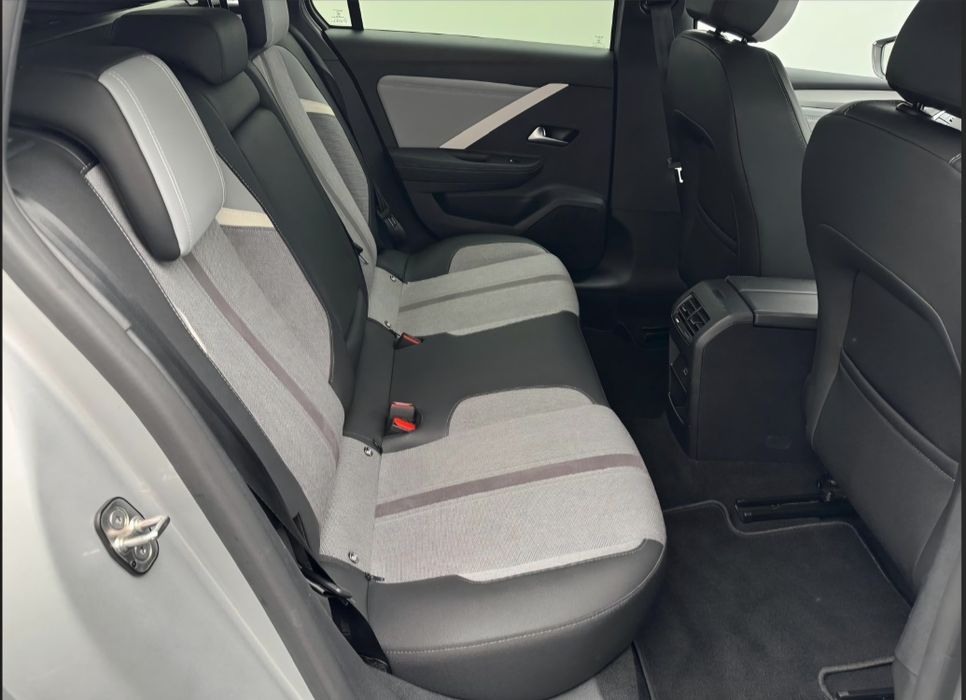 Opel Astra sw 1.5 130