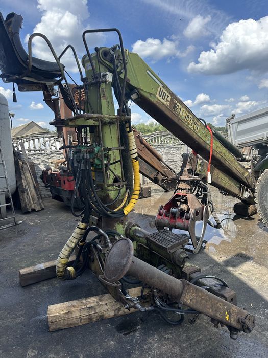 Продам маніпулятор Loglift 75-2004рік