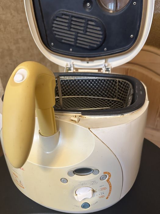 Фритюрница Moulinex ADR2