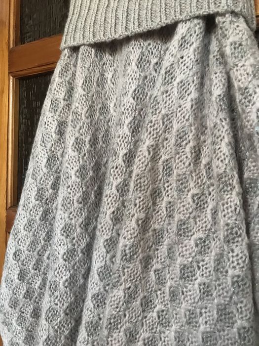 Poncho  wełniane r. Uniwersalny Butik.