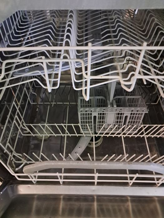 Посудомийна машина Hotpoint-Ariston