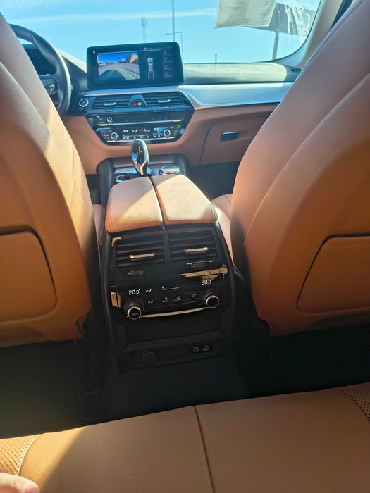 BMW 5 2022 Pełny serwis ASO koniakowe skóry 1 właściciel ideał nowe opony