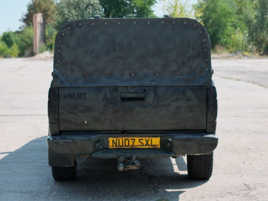 авто Nissan Navara 4x4