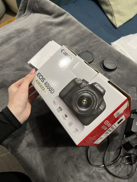 Камера Canon eos 4000d ef-s 18-55 iii kit