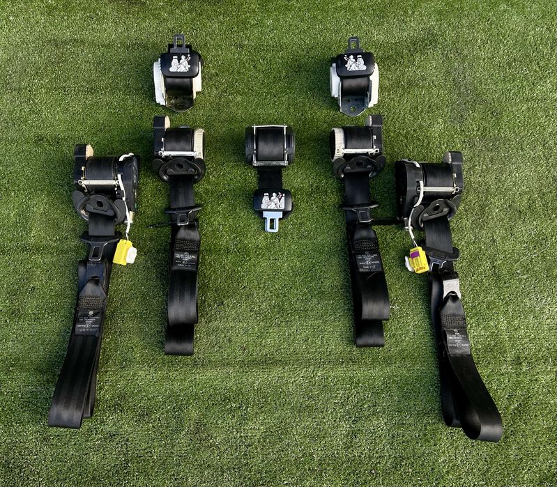 Пасок безпеки Тоуран передній задній лівий правий реминь Touran VW