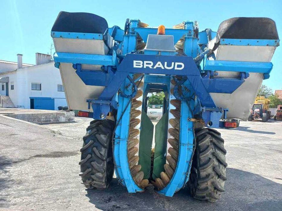 Maquina Vindimar New Holland SB 58