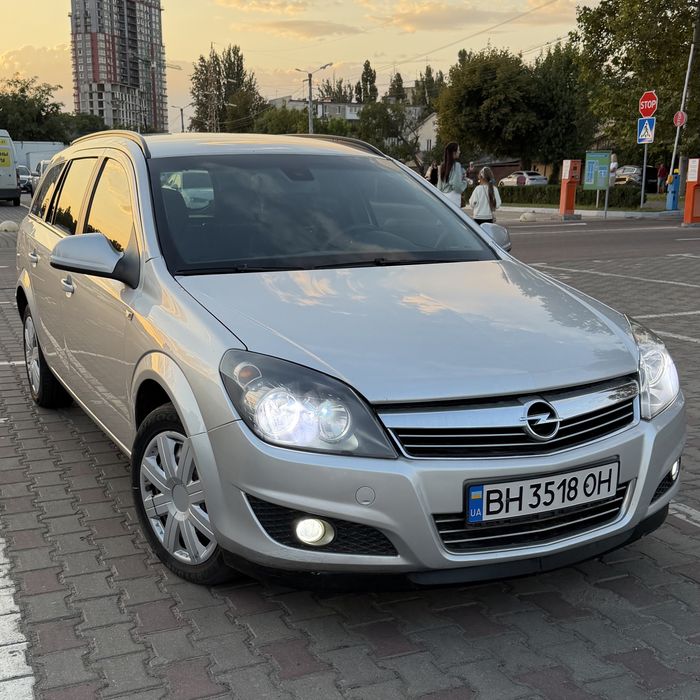 Opel Astra H 2010год 1,7 дизель, МКПП. Обслужен, 230т пробег