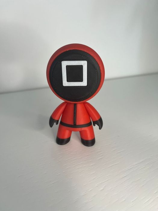 3 Figuras colecionáveis Squid Game